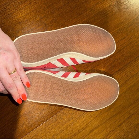 MENS New Adidas Gazelle Red and White Sneakers - Picture 8 of 8